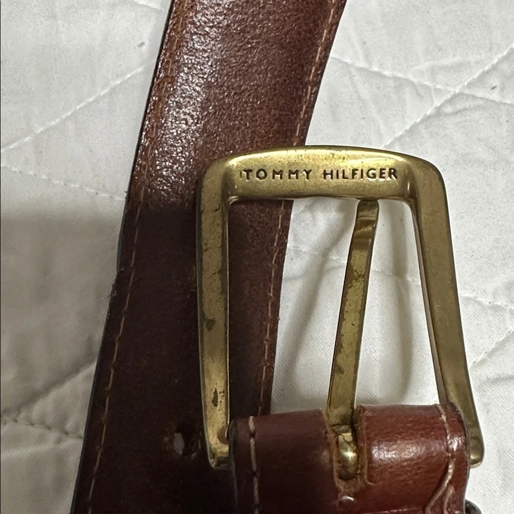 Tommy Hilfiger Brown Leather Belt Men’s 35-37 Brass Tone buckle Work Casual